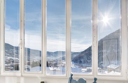 Perosa Argentina Apartment | In the mountains with the grotesques