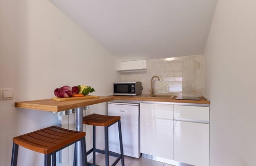 Kapela House | In the north of Croatia welcomes you this family friendly house with swimming pool.