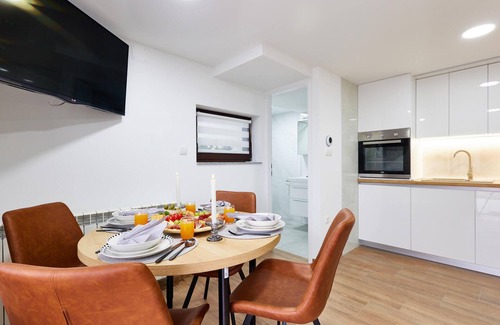 Kapela House | In the north of Croatia welcomes you this family friendly house with swimming pool.