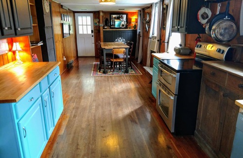 Ohiopyle House | In the ❤ of Ohiopyle. Central location, clean, charming. Large yard with firepit