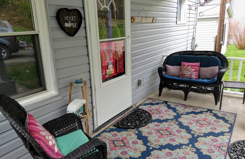 Ohiopyle House | In the ❤ of Ohiopyle. Central location, clean, charming. Large yard with firepit