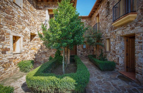 Pinuecar House | In the Orquidea House you can enjoy all the comforts of the city
