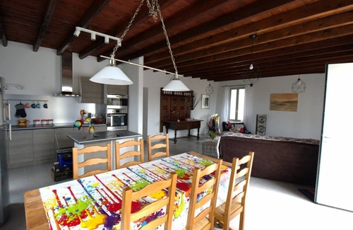 Mollans-sur-Ouveze House | In the shade of the lime tree