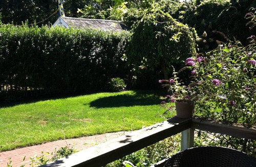 Sag Harbor House | In the Village proper! Chic & Quintessential 3 bedroom Cottage