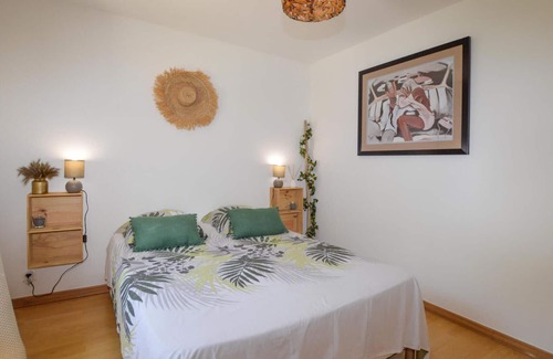 Ucciani Apartment | In this vacation apartment with a beautiful view of the countryside, the vacation becomes a pleasure