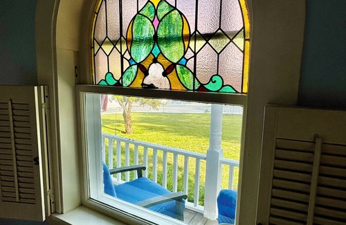 Lubec House | In-town 5 Bedroom Victorian With Heated Pool