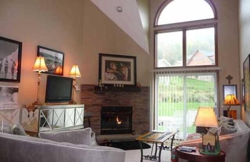 Ellicottville House | In Town Beautiful Immaculate Townhome 4 beds 2 full baths mins to walk to town !