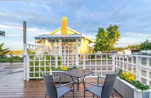 Friday Harbor House | In Town! Cannery Inn-Salish