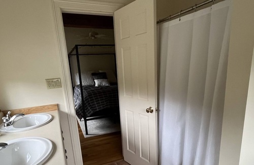 Blue Hill Condo | IN TOWN CONDO - PRIVATE - EASY WALKING