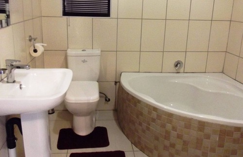 Parys Apartment | In-Town Guest Lodge Parys