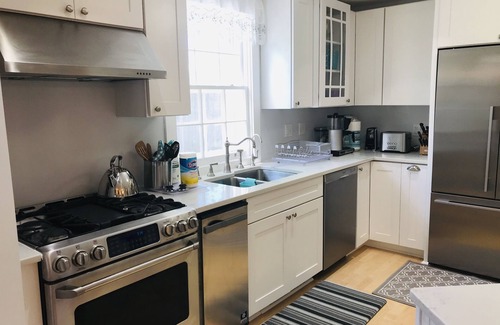 Nantucket Town House | IN TOWN- High quality luxury spacious home - walk to town - convenient location