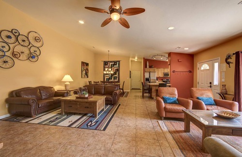 Moab House | In Town Near Main Street! Single Level With Garage - Private Gated Yard