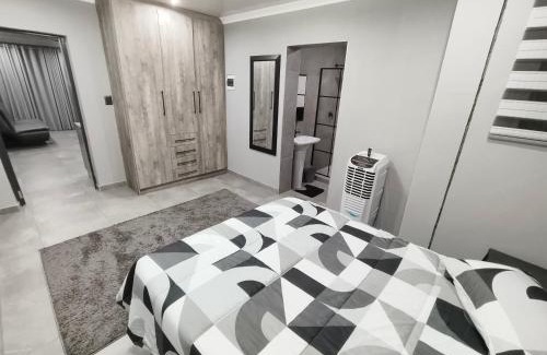Vereeniging Apartment | In Town Vaal
