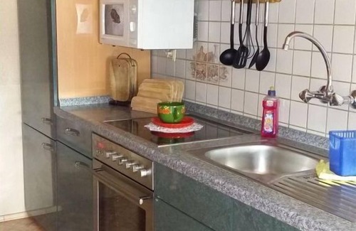 Blumenholz House | in Weisdin Modern retreat