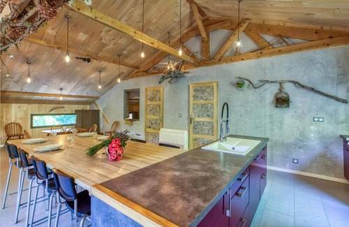 Saint-Laurent-d'Olt Apartment | In your great oasis of tranquility you will find the relaxation you desire and a breathtaking view o