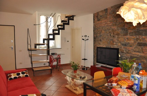 Mapello Apartment | INCANTEVOLE APPARTAMENTO LA SACRESTIA RICAVATO SUL RETRO DI UNA CHIESA