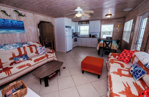 Spanish Wells Cottage | Included with Rentals. Kayaks,Paddle Boards,BBQ Grill,Hammocks & Bikes