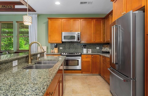 Kamuela House | Includes Mauna Lani Beach Club. Fairways at Mauna Lani 201