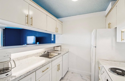 North Ocean City Condo | Includes Xplorie Activities & Linens. PYRAMID-1BR OF condo w/outdoor pool.