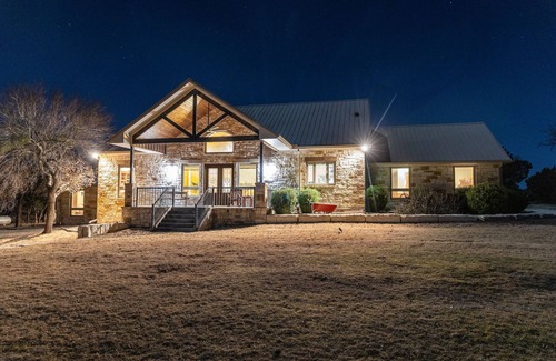 Meridian House | Inclusive Texas Ranch House on Secluded Exotic Ranch just South of Dallas