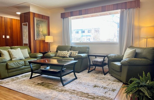 Prince George House | Inclusively Home - Maison Vert