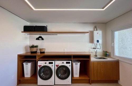 Quinta da Serra Apartment | Incrível Loft 235 1 Suíte Centro by Achei