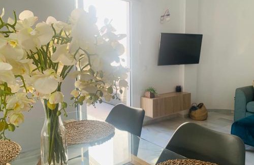 Nueva Andalucia Apartment | Increíble bajo con jardín y piscina - Puerto Banús
