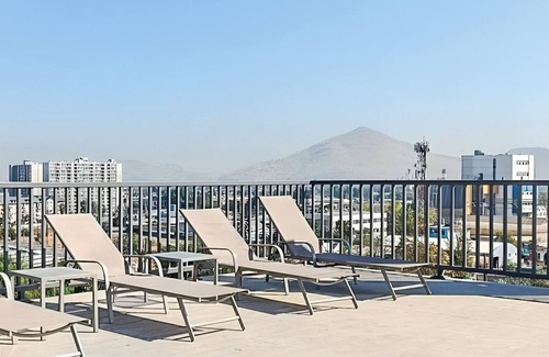 Quinta Normal Apartment | Incredible Apartment in Santiago with Swimming Pool! Ideal for Families - Yungay 1