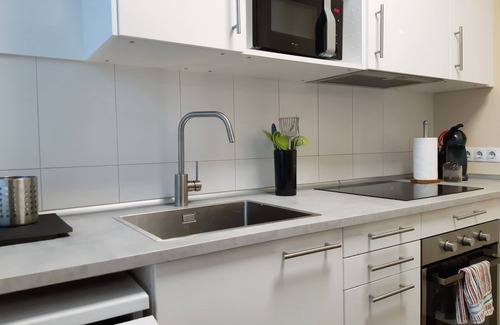El Poble-sec Apartment | Incredible apartment-central-sea view-near the beach-Free Wifi.