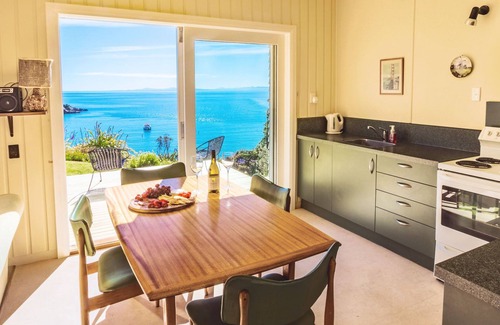 Kaiteriteri Cottage | Incredible Bay Views - Kaiteriteri Bach
