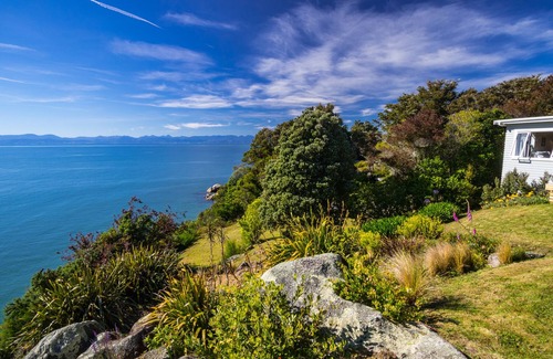 Kaiteriteri Cottage | Incredible Bay Views - Kaiteriteri Bach