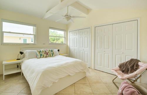 South Sound Villa | Incredible Beach Front Villa!