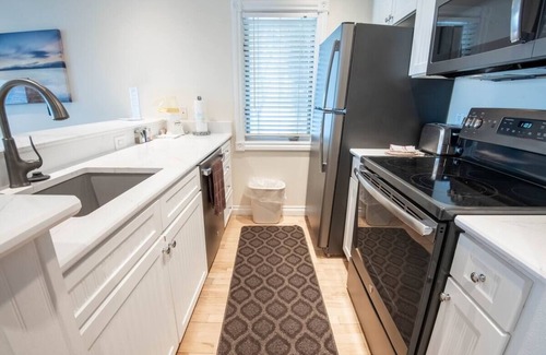 Traverse City Condo | Incredible Beach Condo | AC | Beach | Pool | Hot Tub | Sunrise |