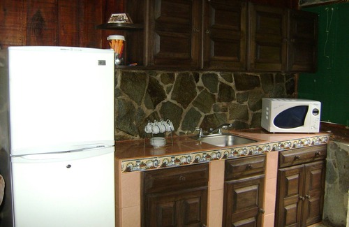 Santa Cruz de Turrialba Cabin | Incredible Cabin w/Volcano Views !