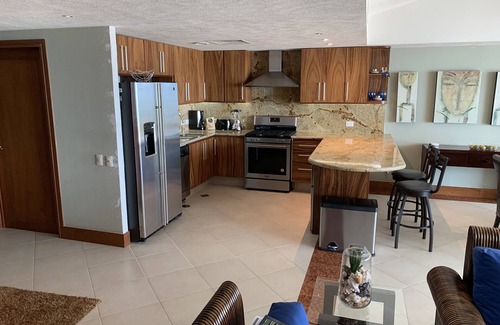 South Hotel Zone Condo | Incredible City and Ocean Views - Grand Venetian