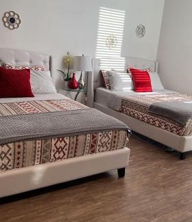 Little Armenia Apartment | Incredible Hollywood Loft Free Parking