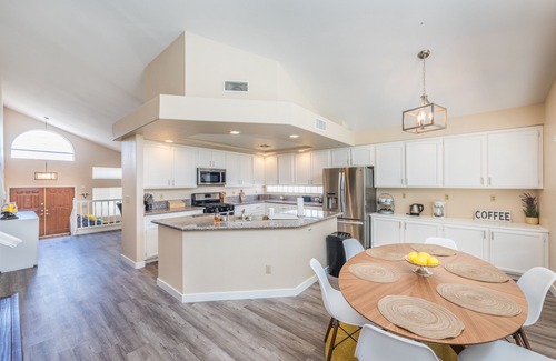Green Valley North House | Incredible Home can accommodate 12 guests!
