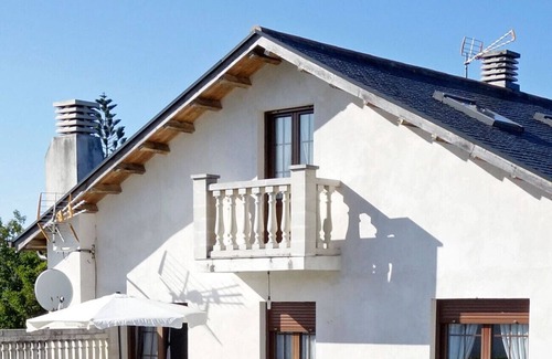 Valdes Apartment | Incredible house for 6 people with BBQ and garden in a coastal village