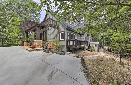 Lake Arrowhead Cottage | Incredible Lake Arrowhead Home w/Views & Decks!
