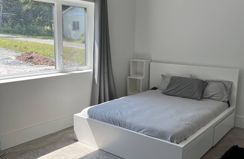 Shortts Lake House | Incredible lake house minutes away from everything you need.