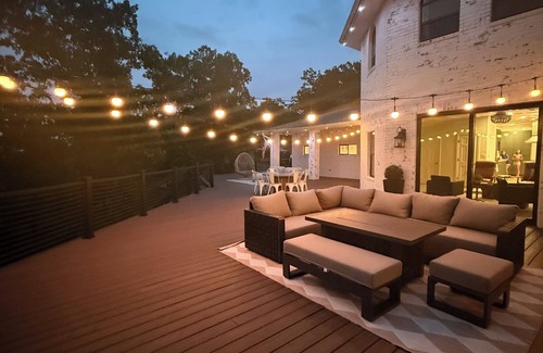Sperry House | INCREDIBLE Lakehouse on Skiatook Lake! 4 bed/4 bath- HUGE deck overlooking lake!