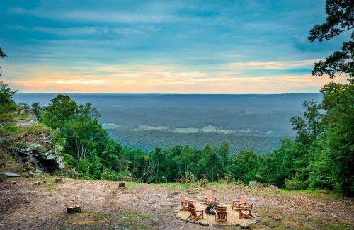 Mentone House | Incredible Log Cabin with Fireplace, Fire Pit and Hot-tub in Mentone, Alabama
