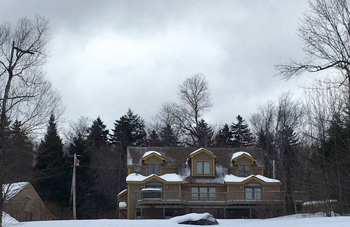 Jamaica House | Incredible Luxury 5BR Home with views of Stratton Mountain. No seasonal rental.