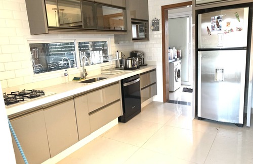 Paranapanema House | * INCREDIBLE MANSION IN RIVIERA DE SANTA CRISTINA XIII WITH PARTY FACILITIES *