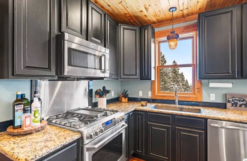 Fairplay House | Incredible Mountain Getaway nHot Tub, Pool Table, Hot Springs, Moose sightings