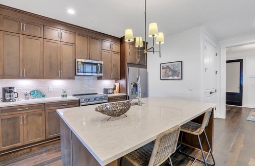 Hitch Village - Fred Wessels Homes Apartment | Incredible Riverfront Views w/Patio Overlooking River by Lucky Savannah