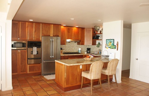 Haleiwa House | Incredible secluded beachfront, heart of Oahu's north shore A/C