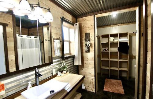 Monticello House | Incredible Secluded Cabin with Fantastic Desert Views in Monticello, Utah