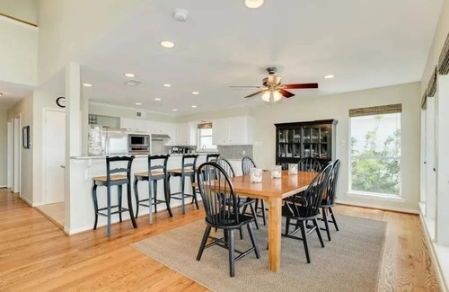 Isla Del Sol House | Incredible sunset views on Galveston Bay