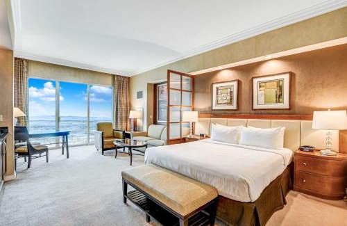 Las Vegas Apartment | Incredible Topgolf Pool Views MAIN